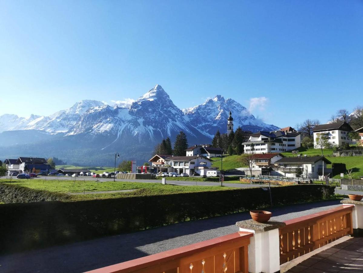 Tirolerhof Hotell Lermoos Exteriör bild