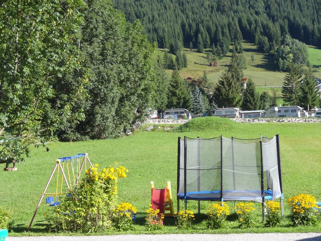 Tirolerhof Hotell Lermoos Rum bild
