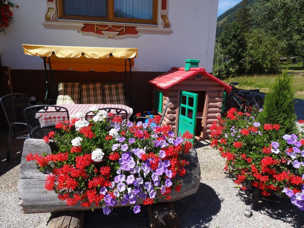 Tirolerhof Hotell Lermoos Exteriör bild