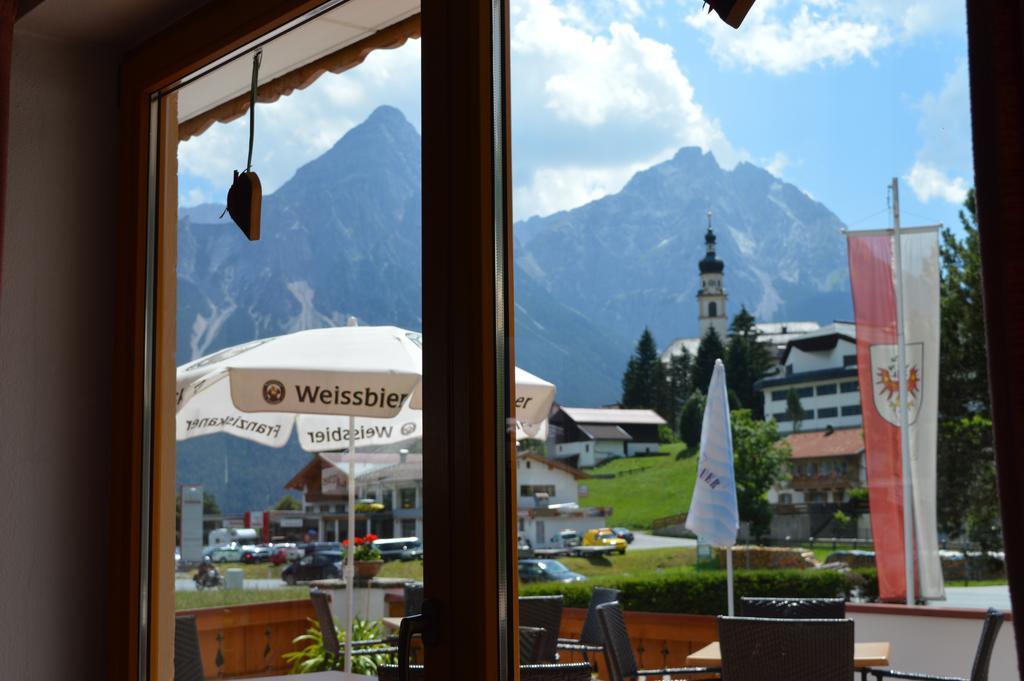 Tirolerhof Hotell Lermoos Exteriör bild